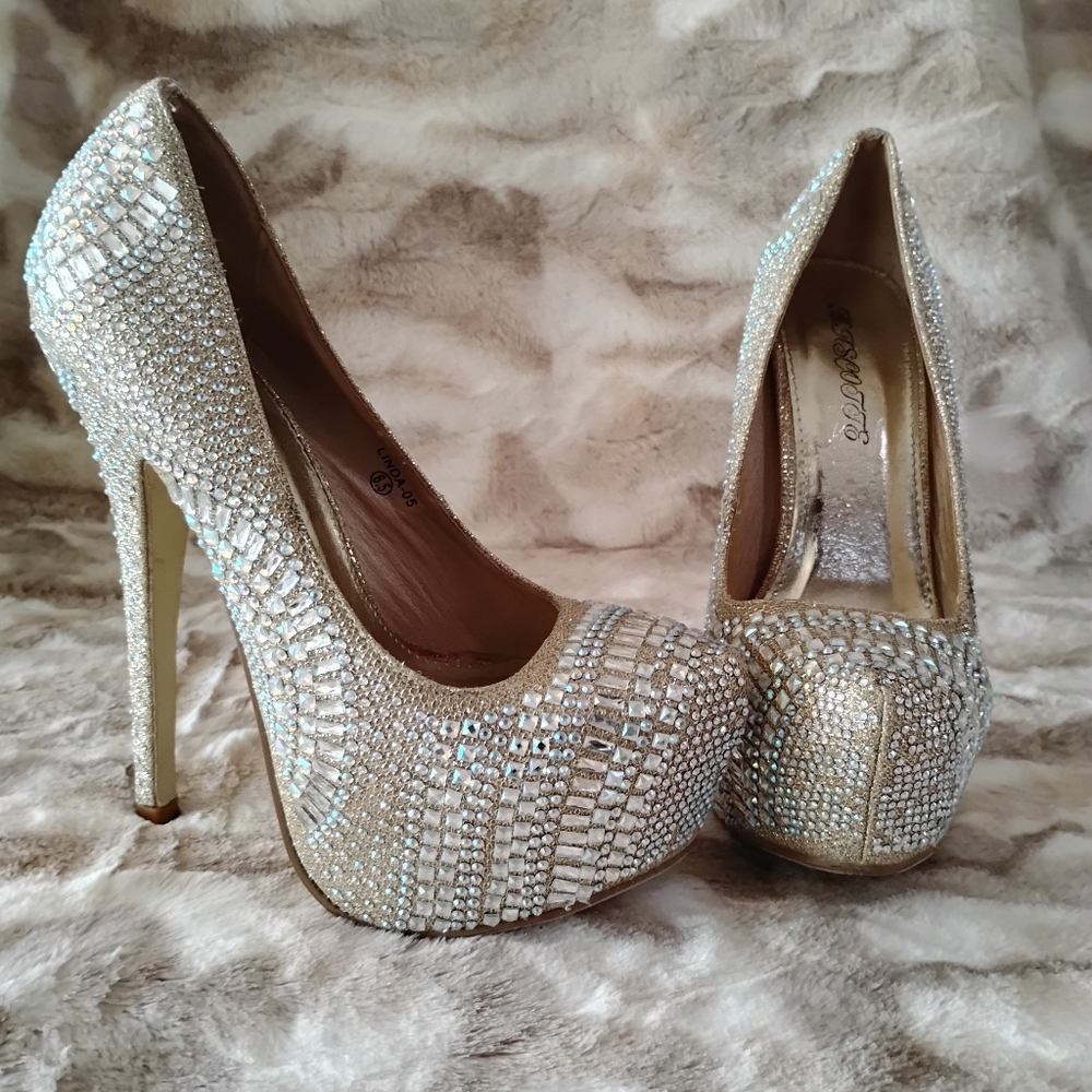 Elegant Mascotte Gold Rhinestone High Heels